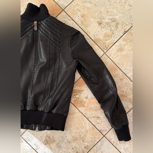 Aritzia Mackage Leather Jacket size XS - Picture 15 of 17